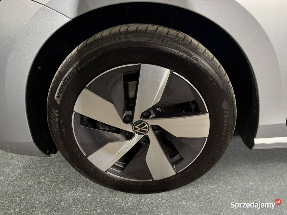 Volkswagen Passat Variant VAT 23 Business 20TDI relingi dachowe Myślenice