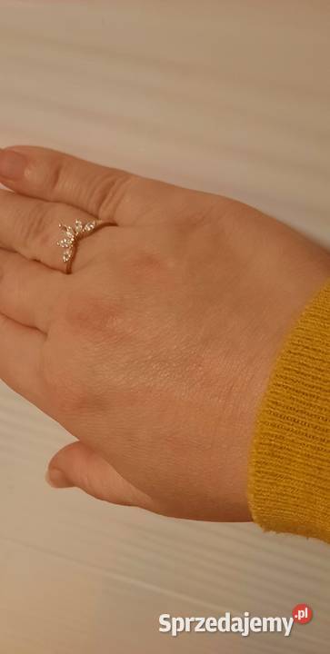 Nowy srebrny złocony pierścionek z cyrkoniami srebrne Gdańsk