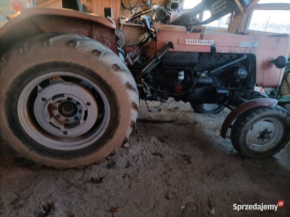 Uszkodzony Ursus C360 z papierami sprzedam