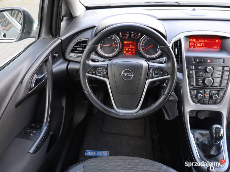 Opel Astra 14 T isofix