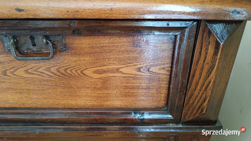 Komoda renowacji Łazy