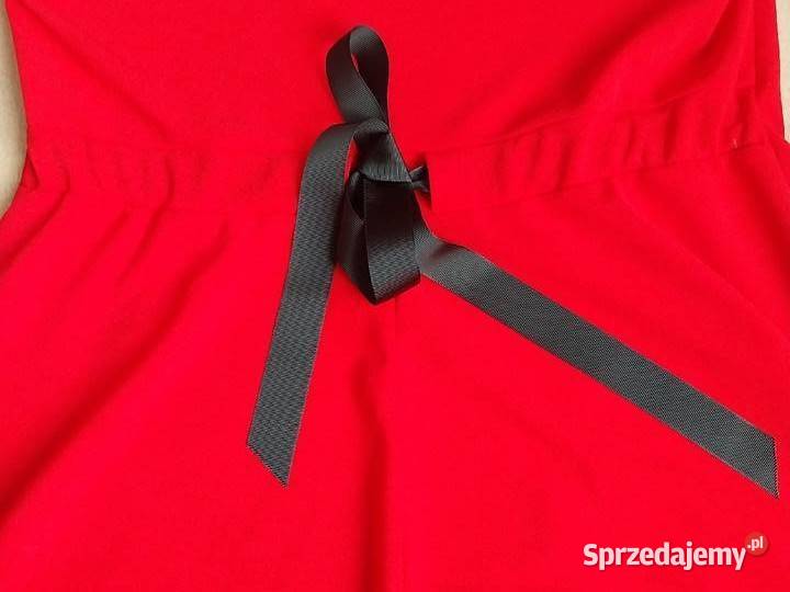 Czerwona z czarnymi dodatkami Ołówkowa  Polkowice