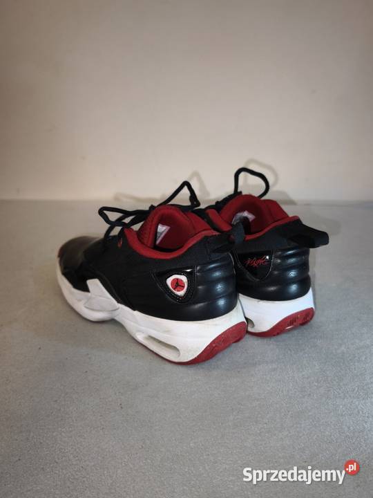 Buty Jordan w czarnoczerwonej kolorystyce