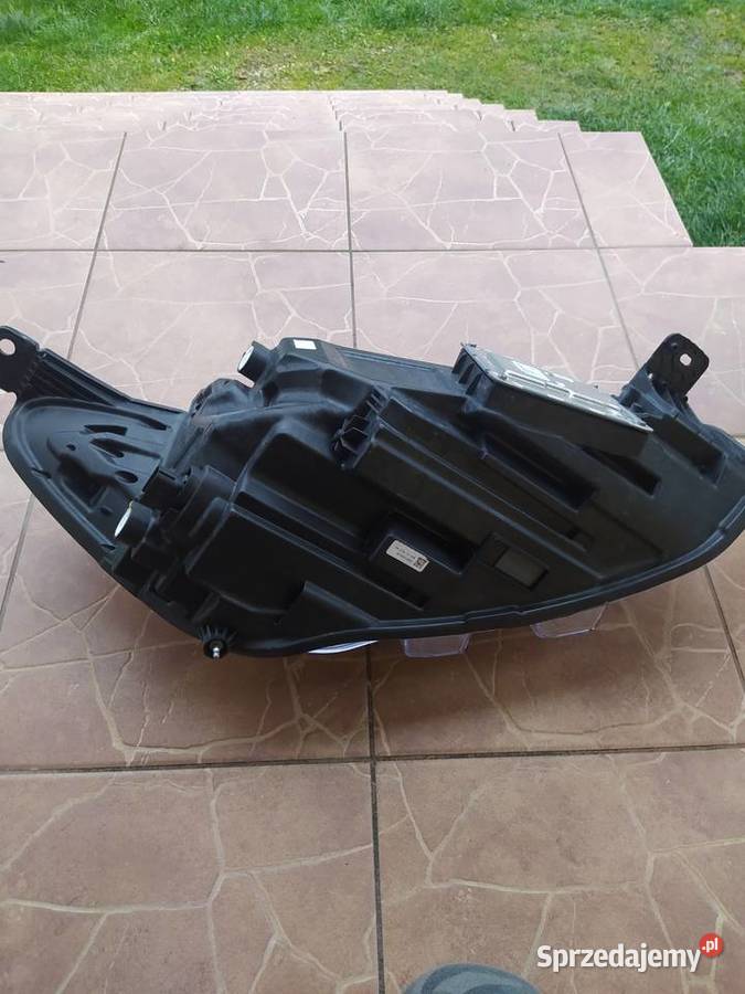 Reflektor lewy focus full led mk4 Oświetlenie