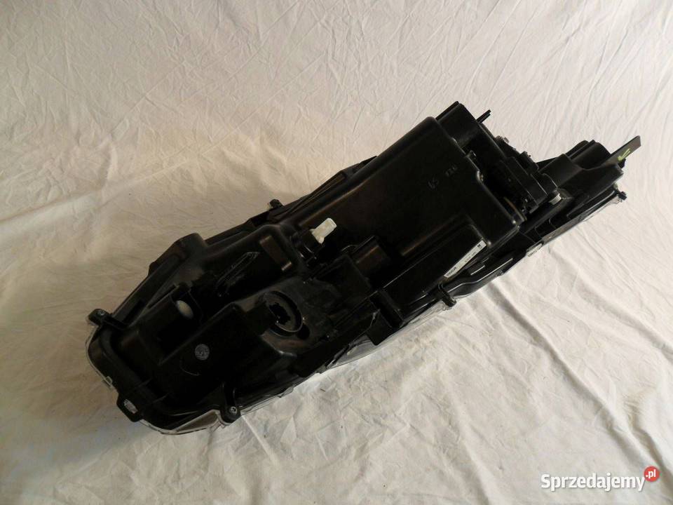 Reflektor Przód strona lewa Toyota Yaris Nowy Tomyśl