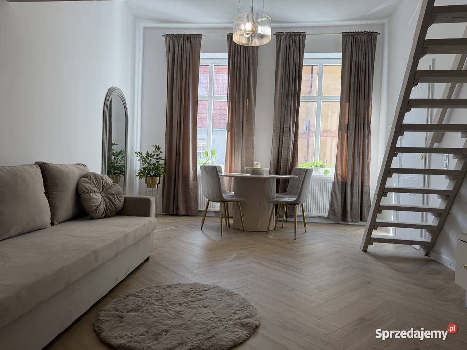 Nowe remoncie 40m z balkonem w centrum miasta Mieszkania Mrągowo