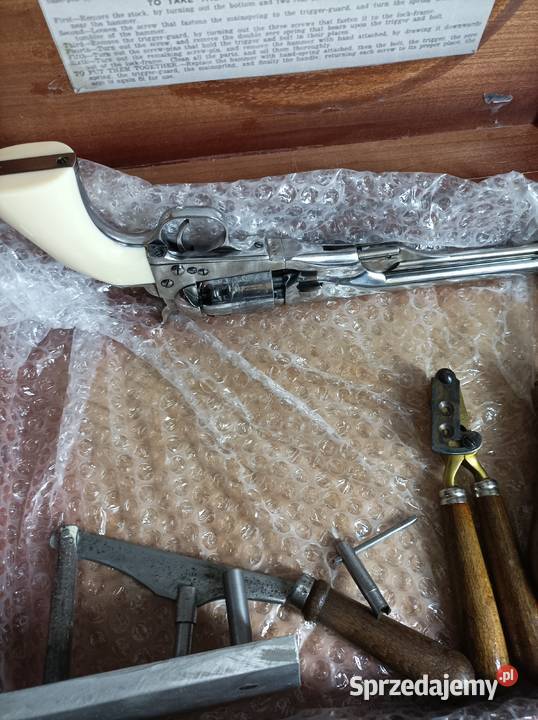 Czarnoprochowy rweolwer Colt Navy 1861 kal 36 Militaria Koszalin