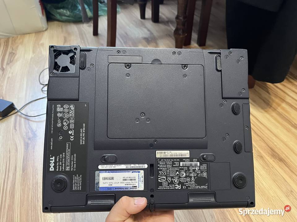 Zabytkowy laptop DELL PP01L C510C610 Dell Brzana