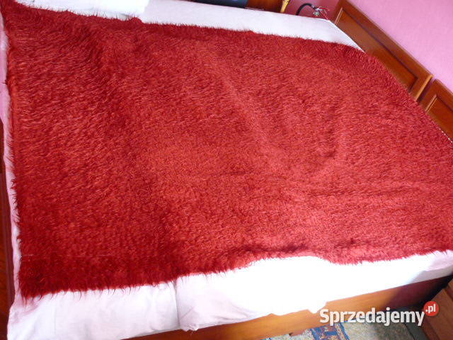 Narzuta na kanape150 x 200 z dluzszym wlosem czerwony podkarpackie Rzeszów