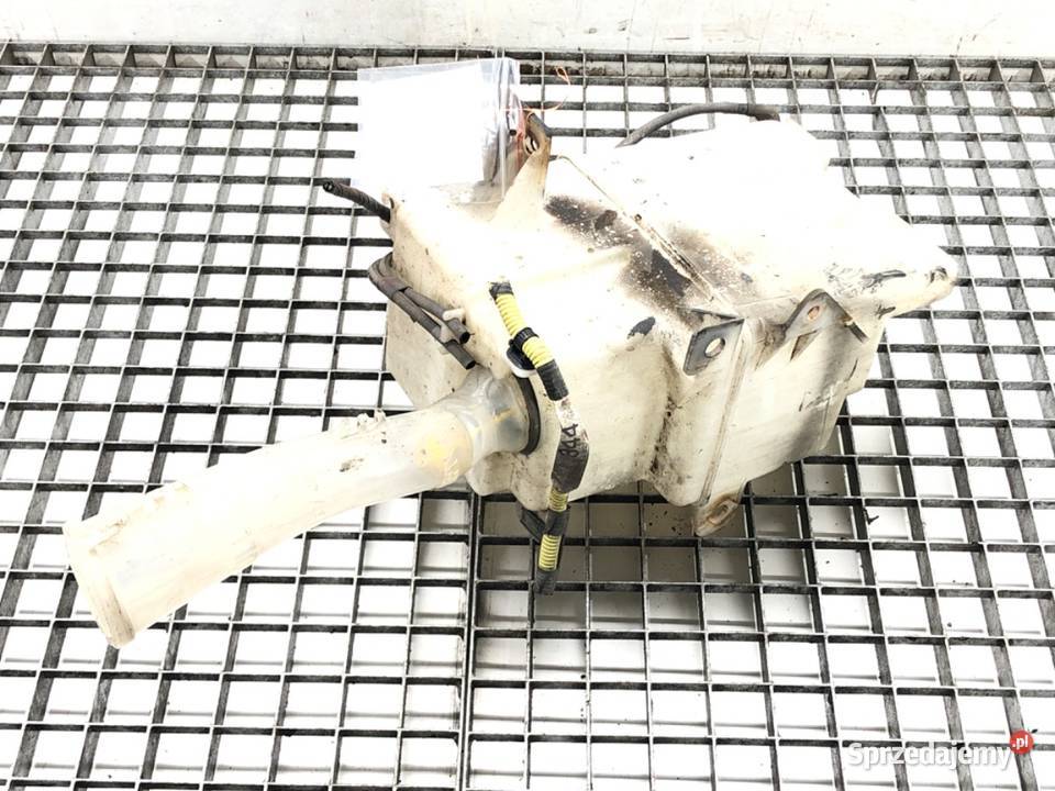 ZBIORNIK SPRYSKIWACZY MITSUBISHI OUTLANDER I SUV