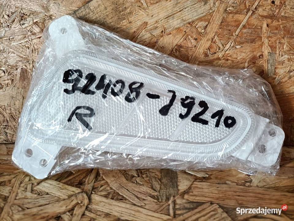 HYUNDAI KONA 18 ODBLASK ZDERZAKA PRAWY PRZÓD osobowe Pozostałe Pleszew