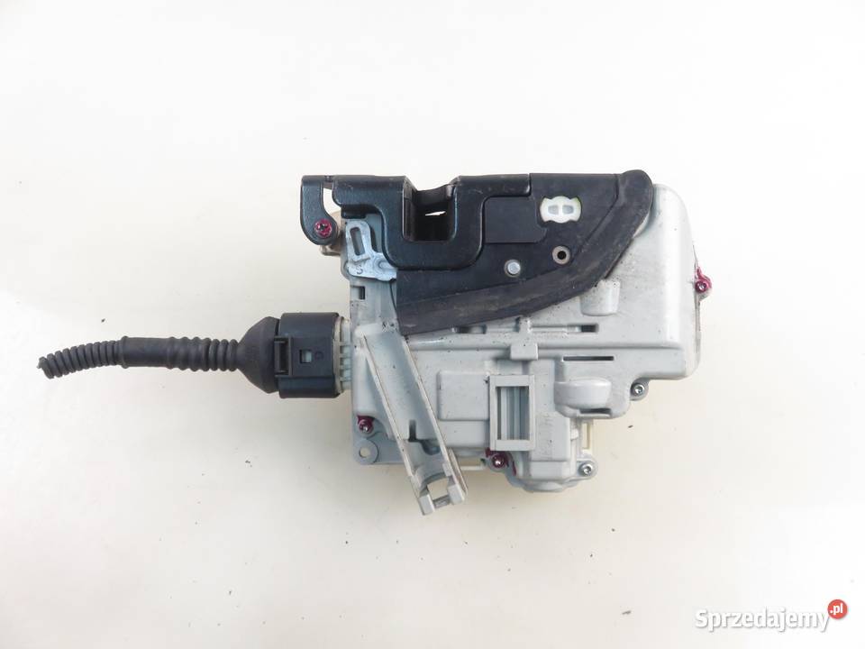 ZAMEK LEWY PRZEDNI AUDI A4 B8 8J1837015A małopolskie