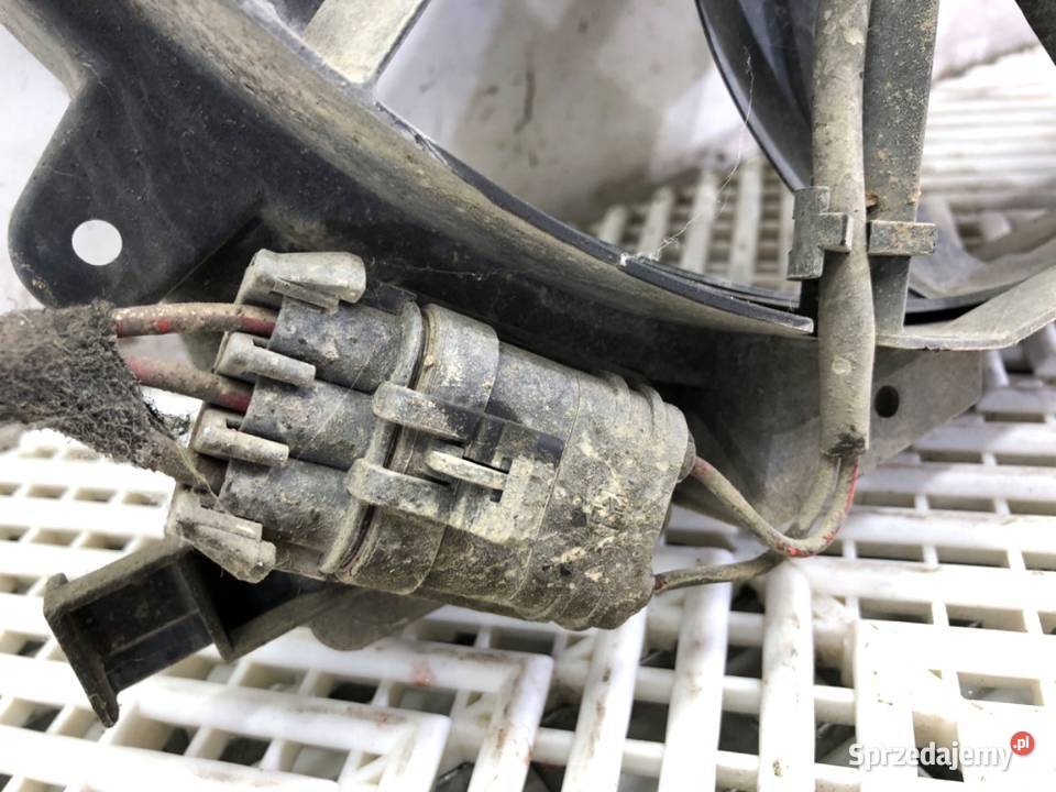 WENTYLATOR KLIMATYZACJI OPEL ASTRA H 13205947 16 Wentylatory chłodnic klimatyzacji