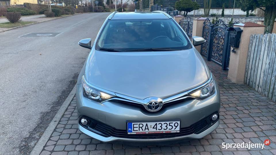Toyota Auris 2016 niski przebieg Auris