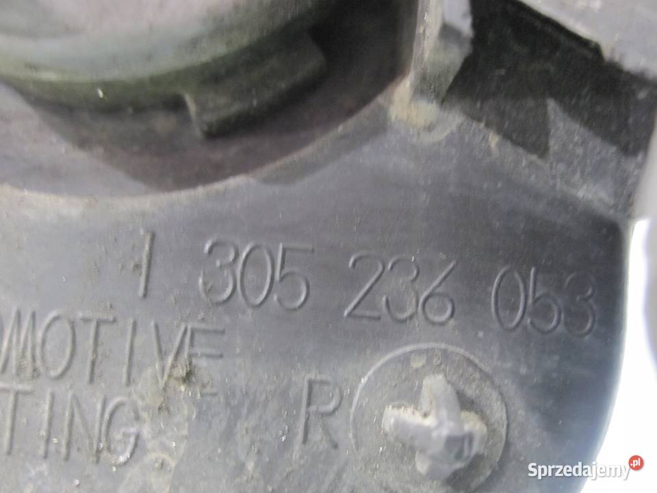 AUDI A4 B7 07r lampa prawa przód 8E0941004AK