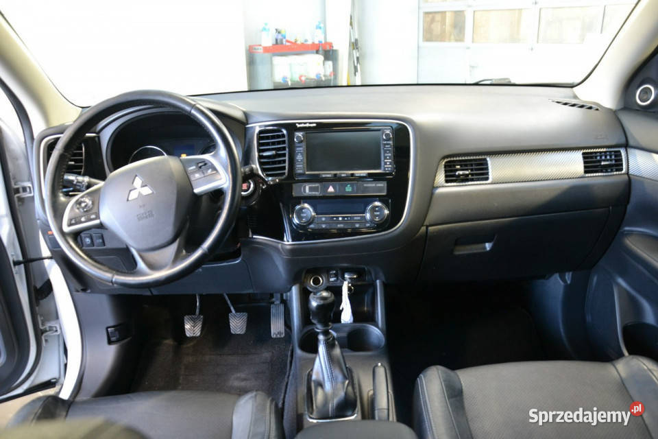 Mitsubishi Outlander 23 D 156 4x4 KAMERA COFANIA diesel Kęty