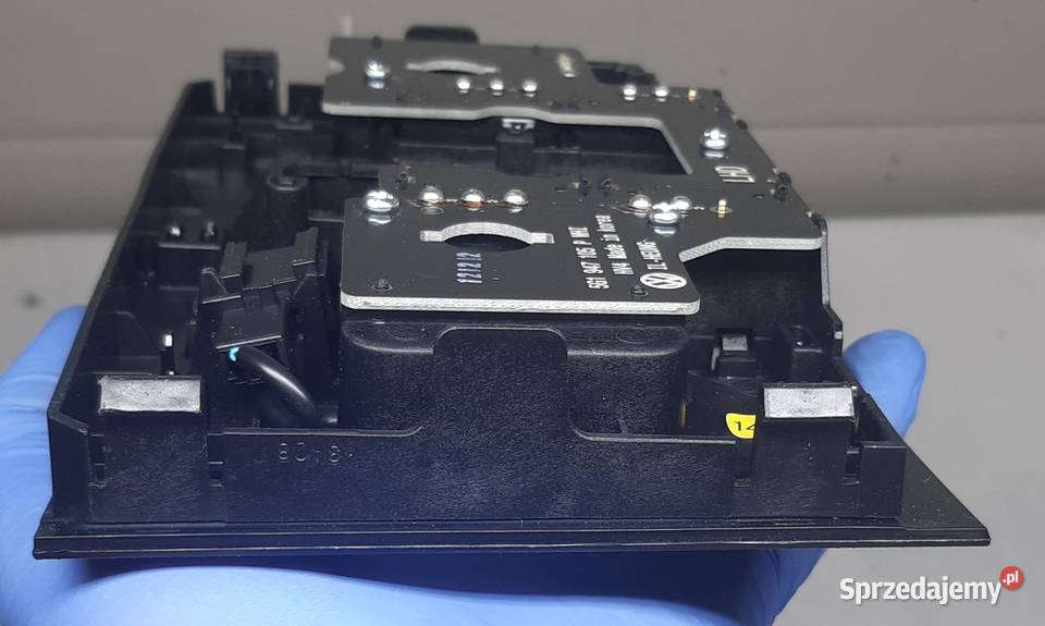 LAMPA OŚWIETLENIE KABINY VW GOLF VII 5G1947105P Mielęcin sprzedam