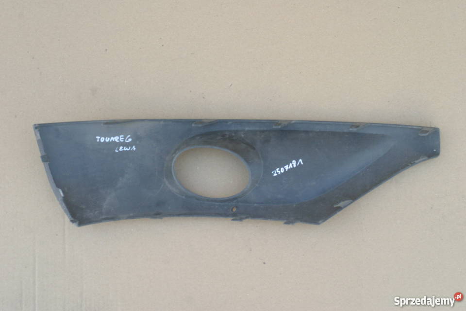 VW TUAREG ATRAPA MASKOWNICA HALOGENU KRATKA osobowe Bieleń sprzedam