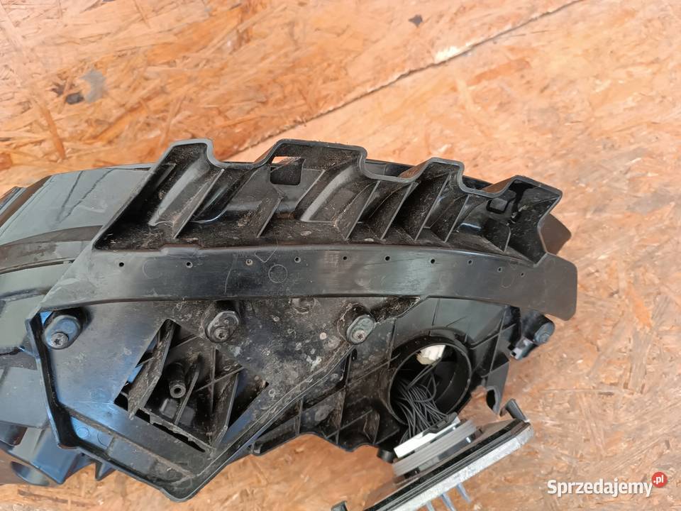 LAMPA PRAWY PRZÓD REFLEKTOR EU 107737630B TESLA wielkopolskie Nowy Tomyśl