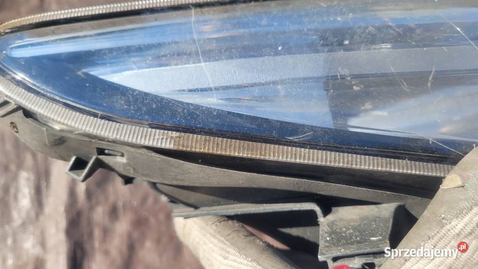TOYOTA AURIS II REFLEKTOR PRAWY LAMPA PRAWA Ruda Śląska