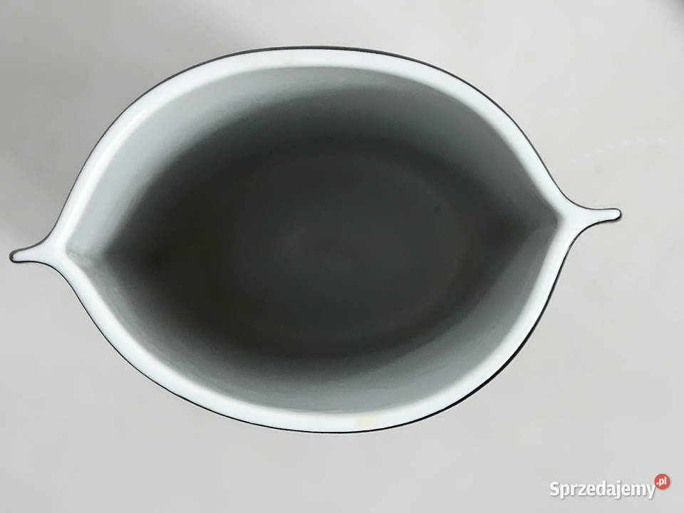 Elegancki czarny wazon porcelanowy Seltmann lubelskie Biłgoraj