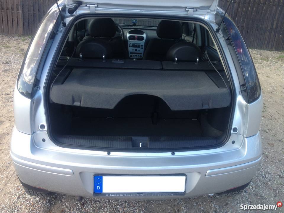 OPEL CORSA 12 16V2005Klimatronik5 manualna Corsa