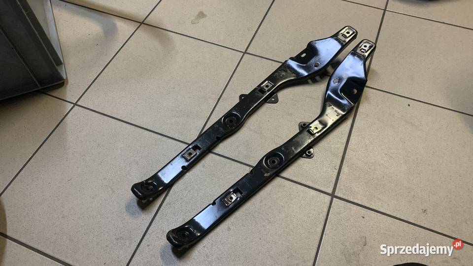 Stelaż podest set lewy prawy Piaggio MP3 125 Brzeszcze