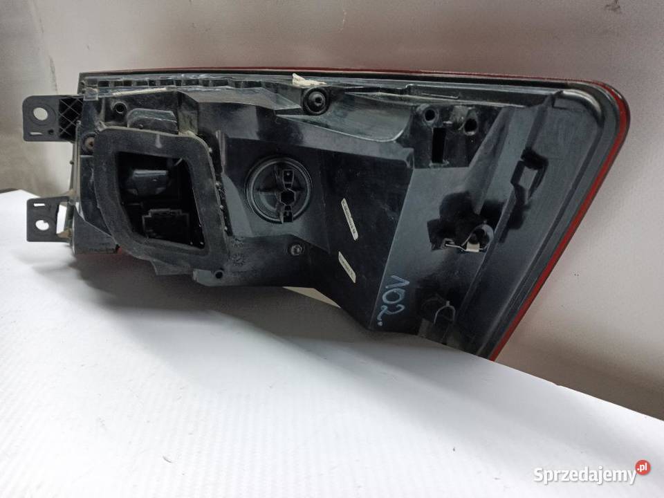 LAMPA TYŁ TYLNA LEWA SKODA SUPERB III 3V5945207A