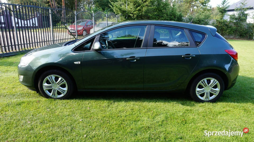 Opel Astra zarejestrowany ubezpieczony Gwarancja Astra Zielona Góra