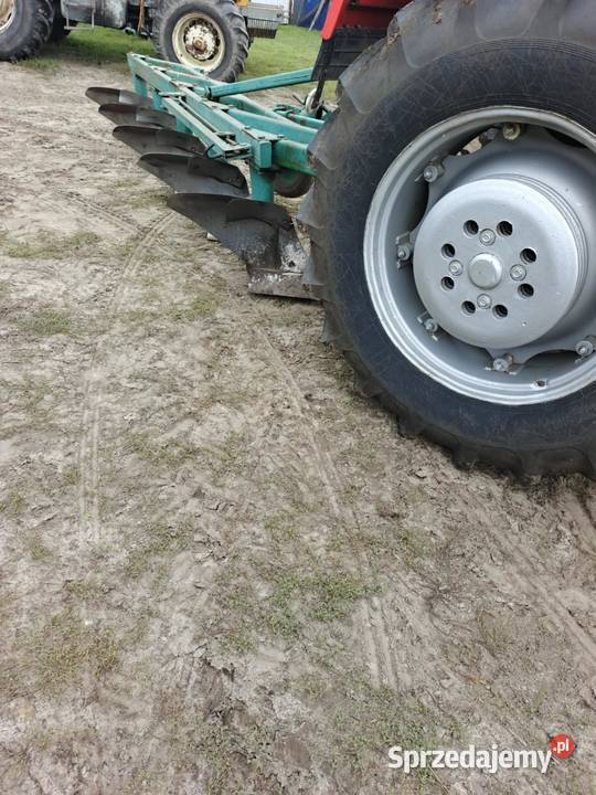 Sprzedam pług nieuszkodzony Łazińsk Drugi