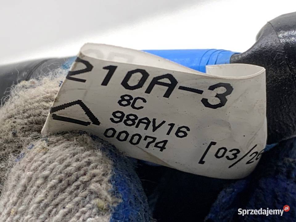 WIĄZKA KLAPY BAGAŻNIKA TYŁ LEXUS NX 8218478210A