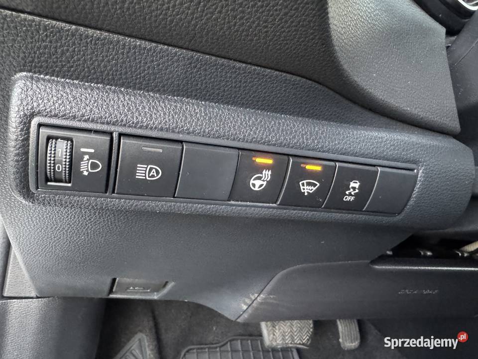 Toyota Corolla 18 Hybrid Active Niski przebieg świętokrzyskie