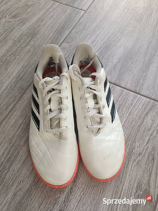 Halówki Adidas rozmiar 35 chłopięc sznurowane pomorskie Tczew