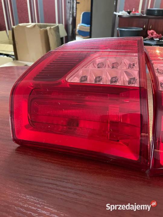 Lampy tylne lewa i prawa w klapę Citroen C5 2008 Morąg