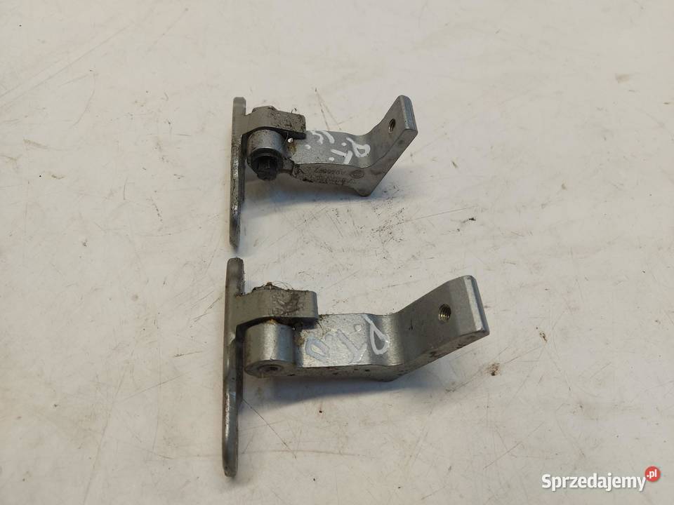 VOLVO XC90 II D5 Zawias drzwi tył prawy góra dół