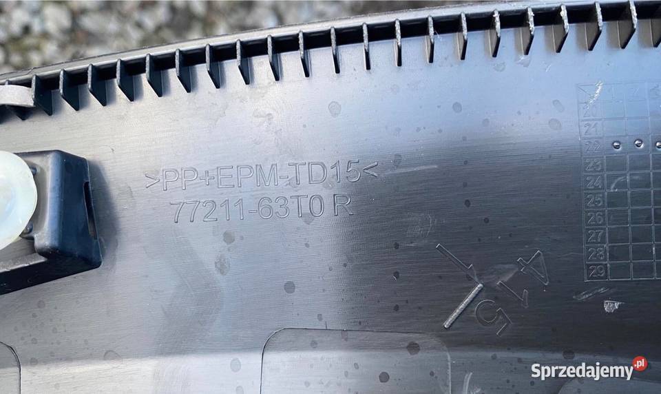 Suzuki SX4 SCross listwa błotnika prawy przód Jarosław