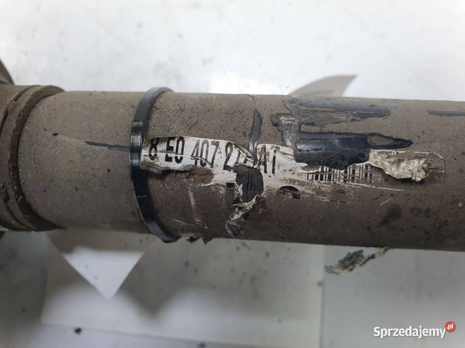 PÓŁOŚ PRAWA PRZÓD AUDI A4 B7 8E0407271AT osobowe Lipno