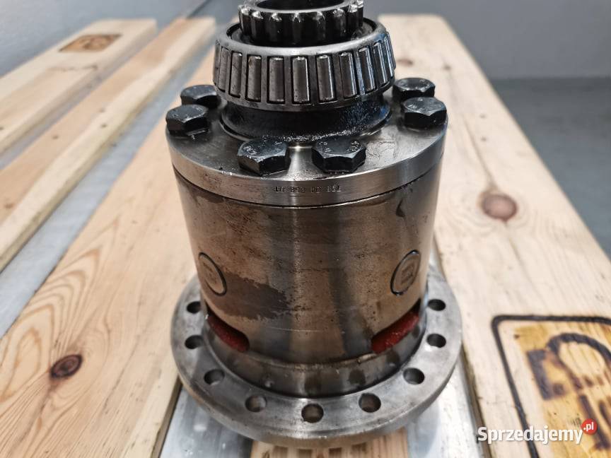 CAT TH 63 Mechanizm różnicowy Przód