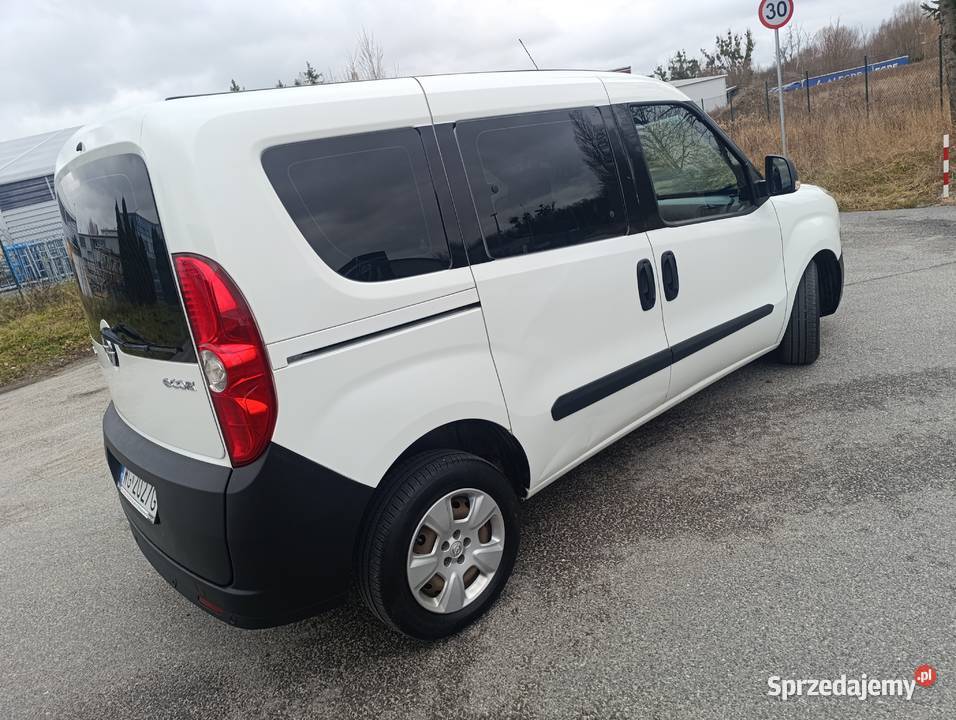 Sprzedam Opel Combo 13 diesel faktura VAT