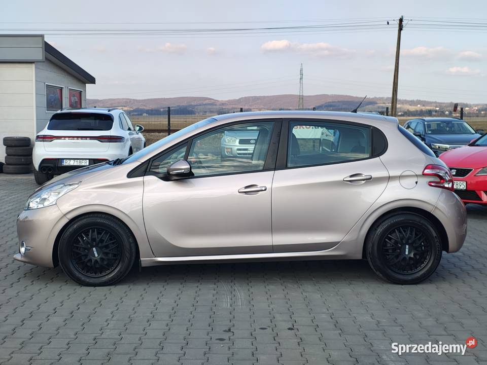 Peugeot 208 Niski Przebieg 80000 16HDI Stan manualna podkarpackie Zarszyn