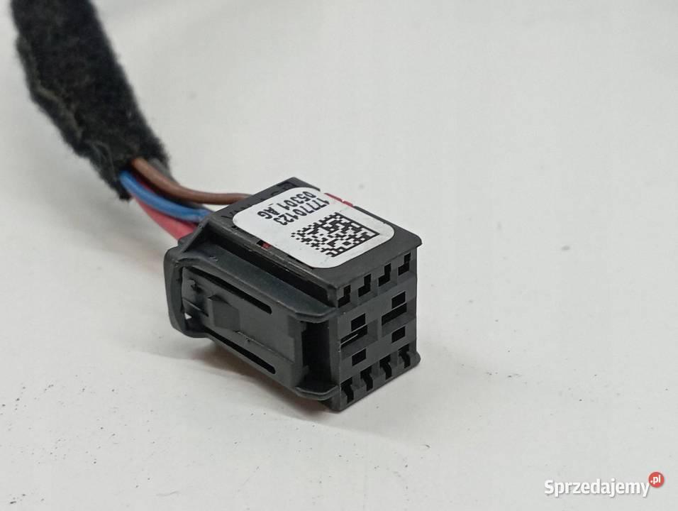 SIŁOWNIK KLAPY LEWY BAGAŻNIKA KOMBI ELEKTRYCZNY świętokrzyskie
