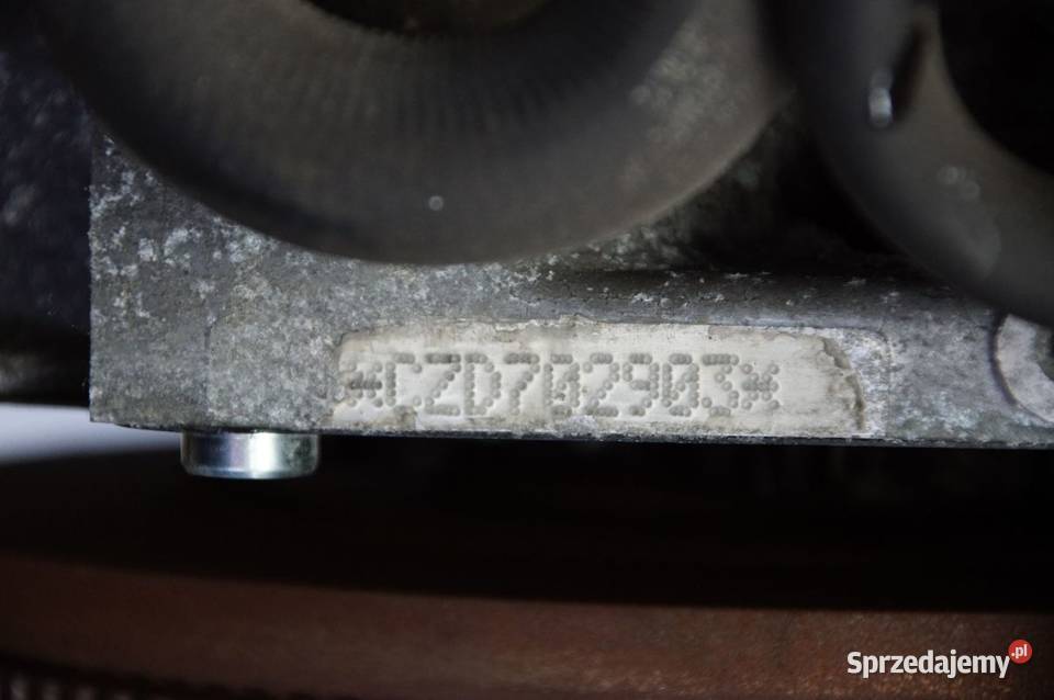 SILNIK KOMPLETNY SKODA OCTAVIA III CZD 14 osobowe