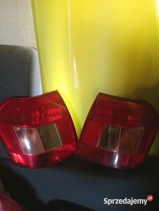 Lampy tylne do Toyota Corolla prawa i lewa osobowe