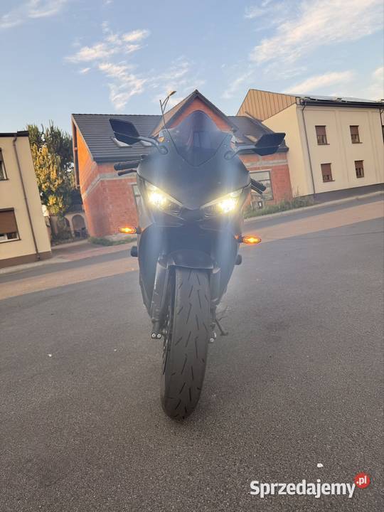 Honda CBR650R eclutch 2025r niski przebieg sportowy Ostrowite