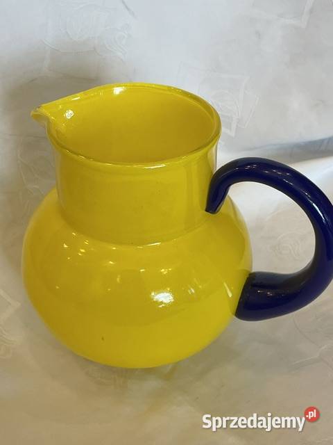 Żółty wazon z polskiego szkła artystycznego Kraków