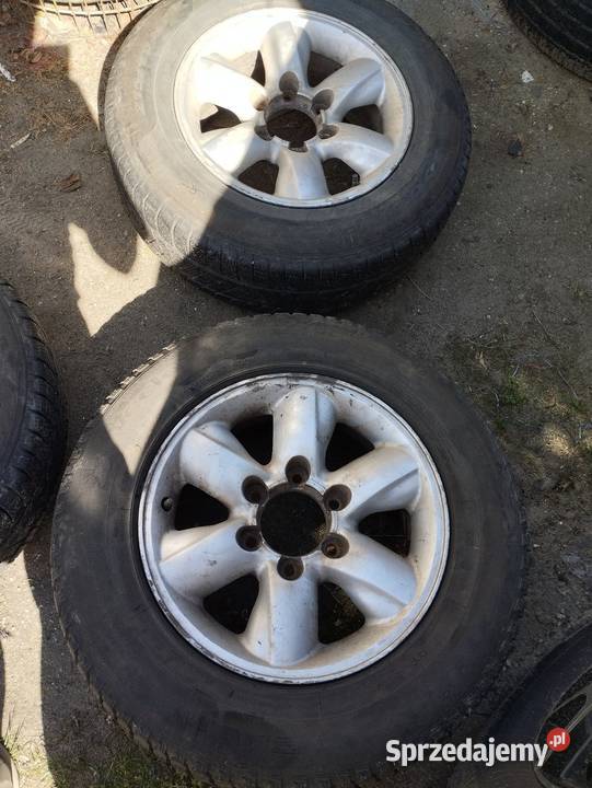 Felgi Aluminiowe 16 Nissan Terrano Wołów