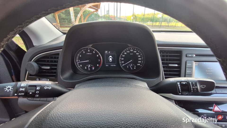 Hyundai Elantra czarna perła zadbany automat Rok produkcji 2016 Słupsk