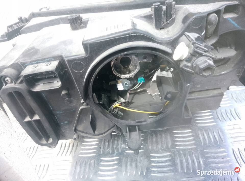 BMW X3 F25 2013 Przód strona prawa Lampa Barłogi