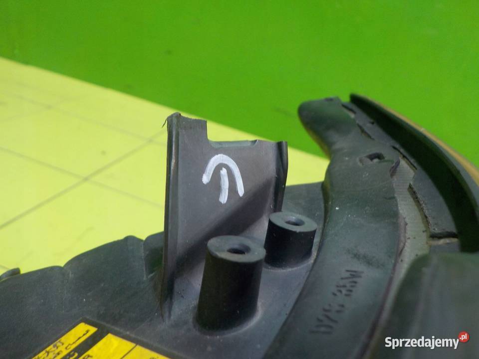 LEXUS RX300 II 30 B 04r XENON lampa lewa przod Suków sprzedam