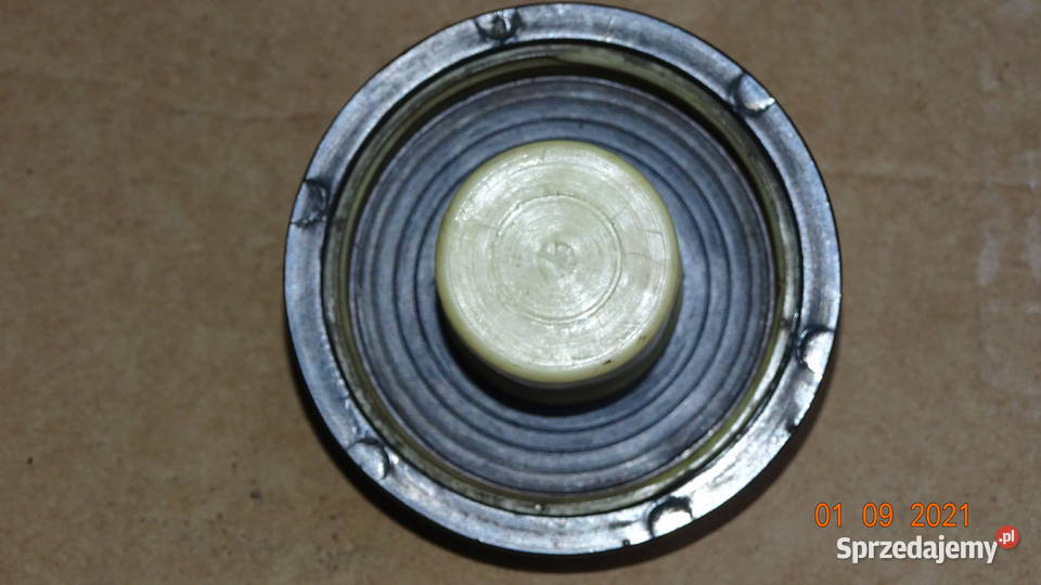 Korek wlewu paliwa 126p sprzedam